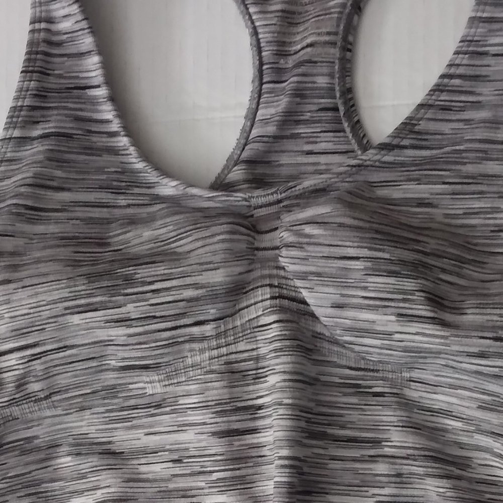 DoceFit Racerback Tank Top XS - Picture 4 of 4